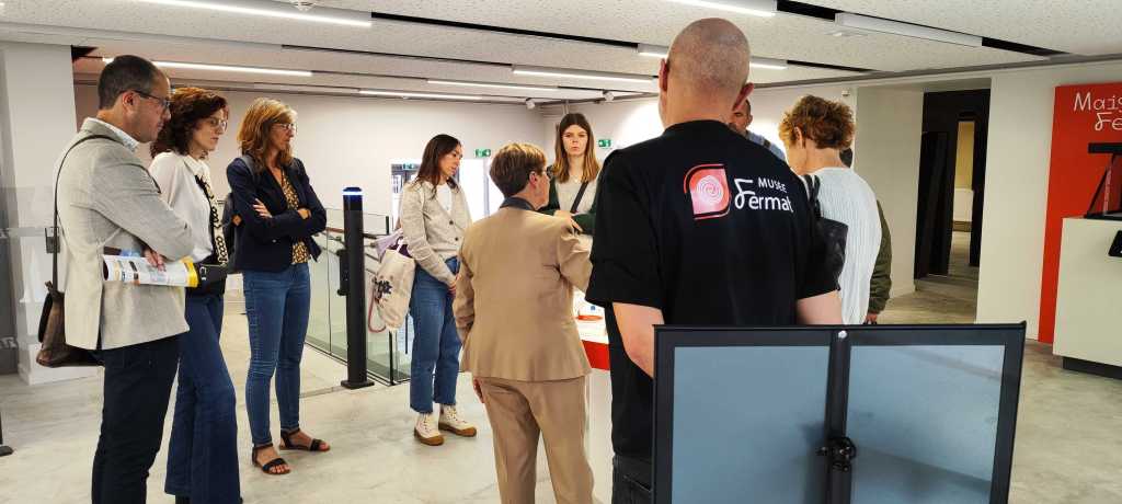 Quand le tourisme et la science font bon ménage, beau temps pour les publics de tous âges et de tous sexes. Jeux, enquêtes, vidéos , cartes murales, bandes dessinées et bandes sonores, autant d'espaces de découverte du patrimoine et de la science. Que du bonheur ! 